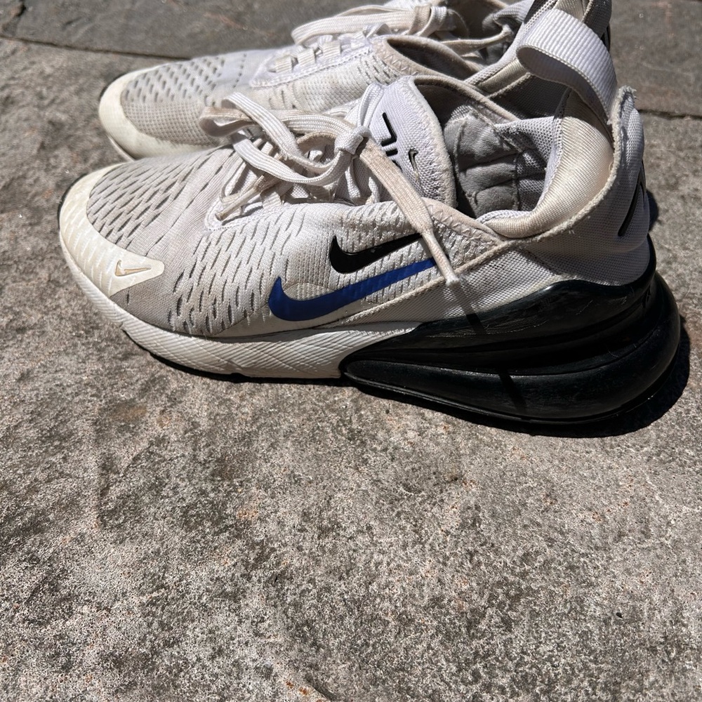 Nike 270s White Low-Top Sneakers with Light Gray Accents
